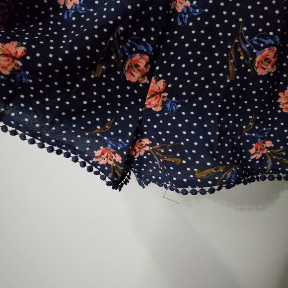 Altar'd State Navy Polka Dot Floral Shorts Romper, M - Picture 4 of 9
